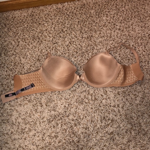 Victoria’s Secret bra - Picture 3 of 3